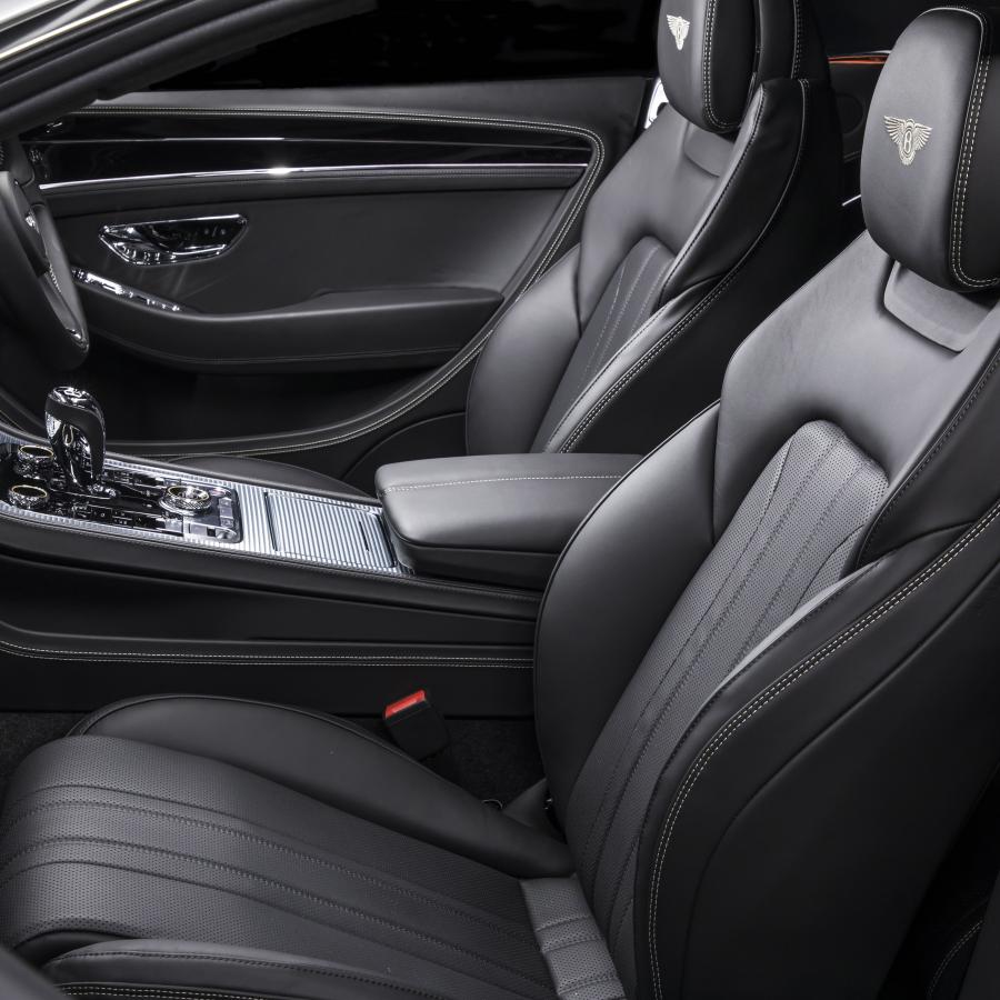 Интерьер Bentley Continental GT 2018 года  (AU) (фото 36 из 40)